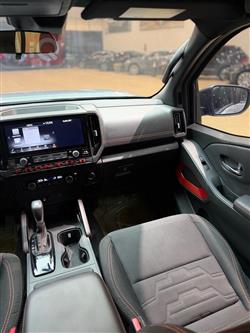 نيسان فرونتر